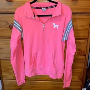 VS PINK limited edition boyfriend pullover!